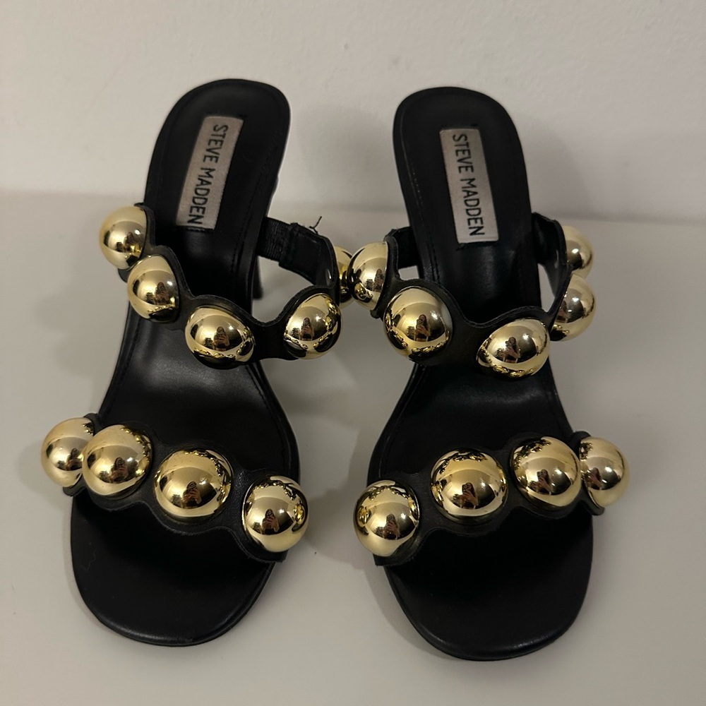 Steve Madden Black and Gold Women's Sandals